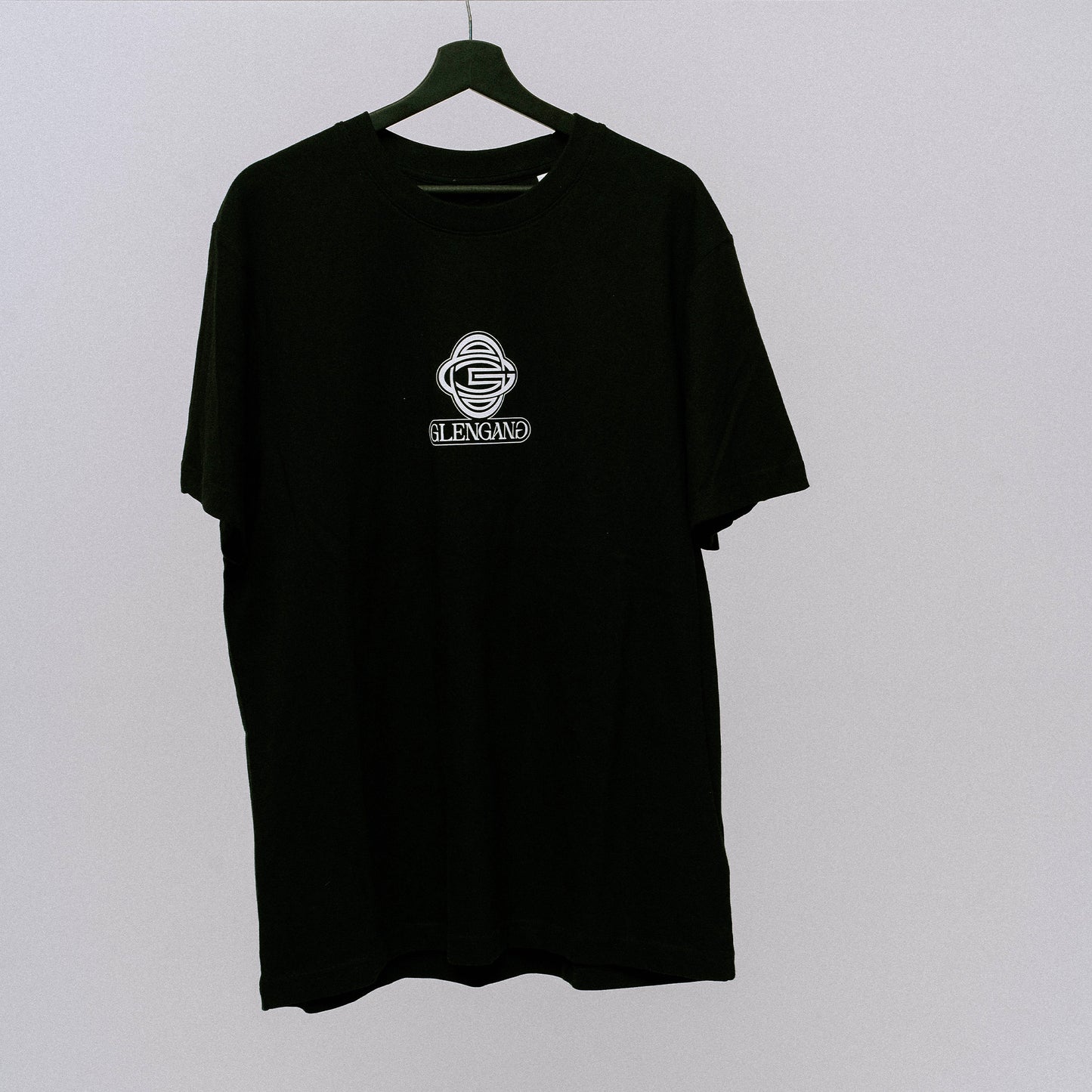 T-SHIRT SCHWARZ UNISEX